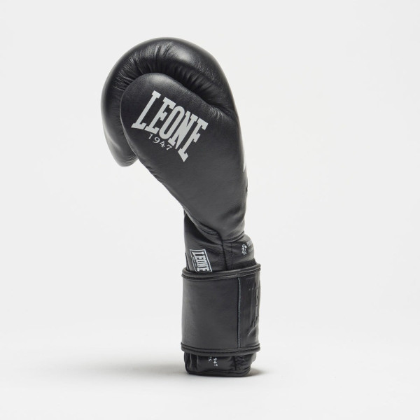 Боксерські рукавиці Leone GN111 THE GREATEST Black 12 унцій (бинти 4 м. в комплекті)