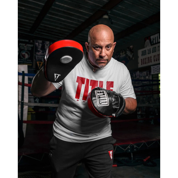 Лапи боксерські TITLE Boxing Incredi-Ball Leather Punch Mitts 2.0 Black/Red