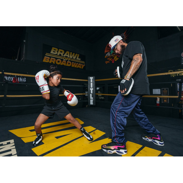 Лапи боксерські TITLE Boxing Gel Tech Punch Mitts 2.0 Black