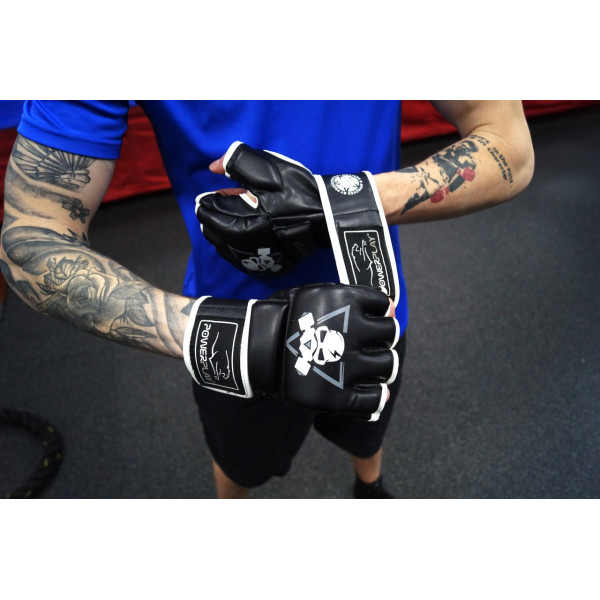 Рукавиці для MMA PowerPlay 3056 А Чорно-Білі L