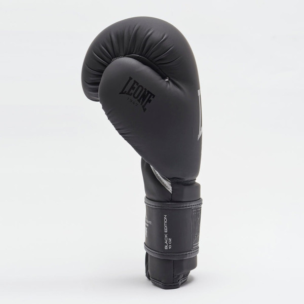 Боксерські рукавиці Leone GN059 Black/White 12 унцій (капу в комплекті)