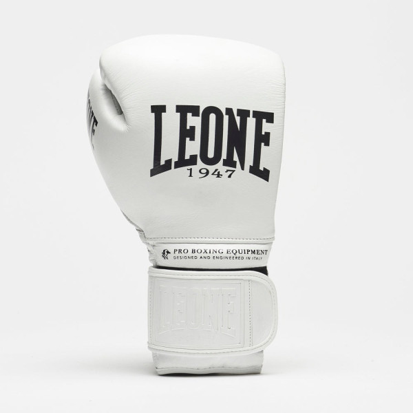 Боксерські рукавиці Leone GN111 THE GREATEST White 14 унцій (бинти 4 м. в комплекті)