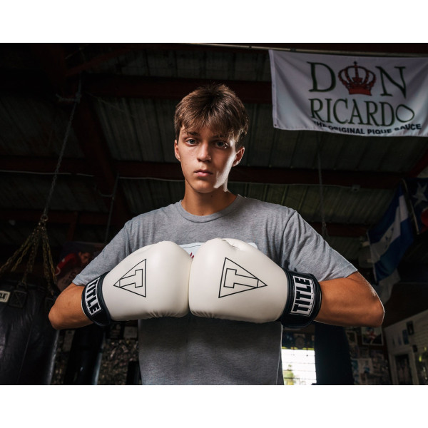 Боксерські рукавиці TITLE Boxing Vegan Gloves White/Black 8 oz