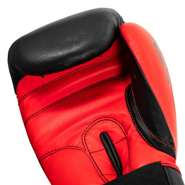 Боксерські рукавиці TITLE Boxing Dynamic Strike Black/Red 16 oz