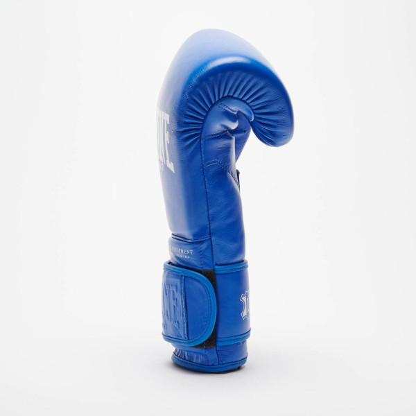Боксерські рукавиці Leone GN111 THE GREATEST Blue 14 унцій (бинти 4 м. в комплекті)