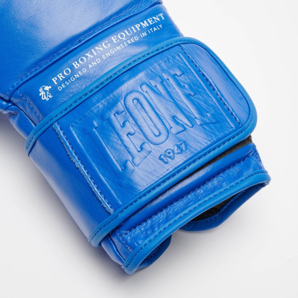 Боксерські рукавиці Leone GN111 THE GREATEST Blue 14 унцій (бинти 4 м. в комплекті)